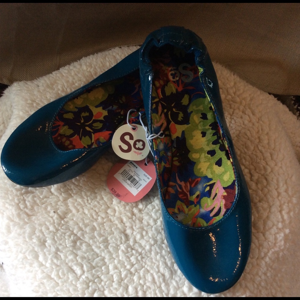 So Ballet Flats size 8 Peacock Blue NWT